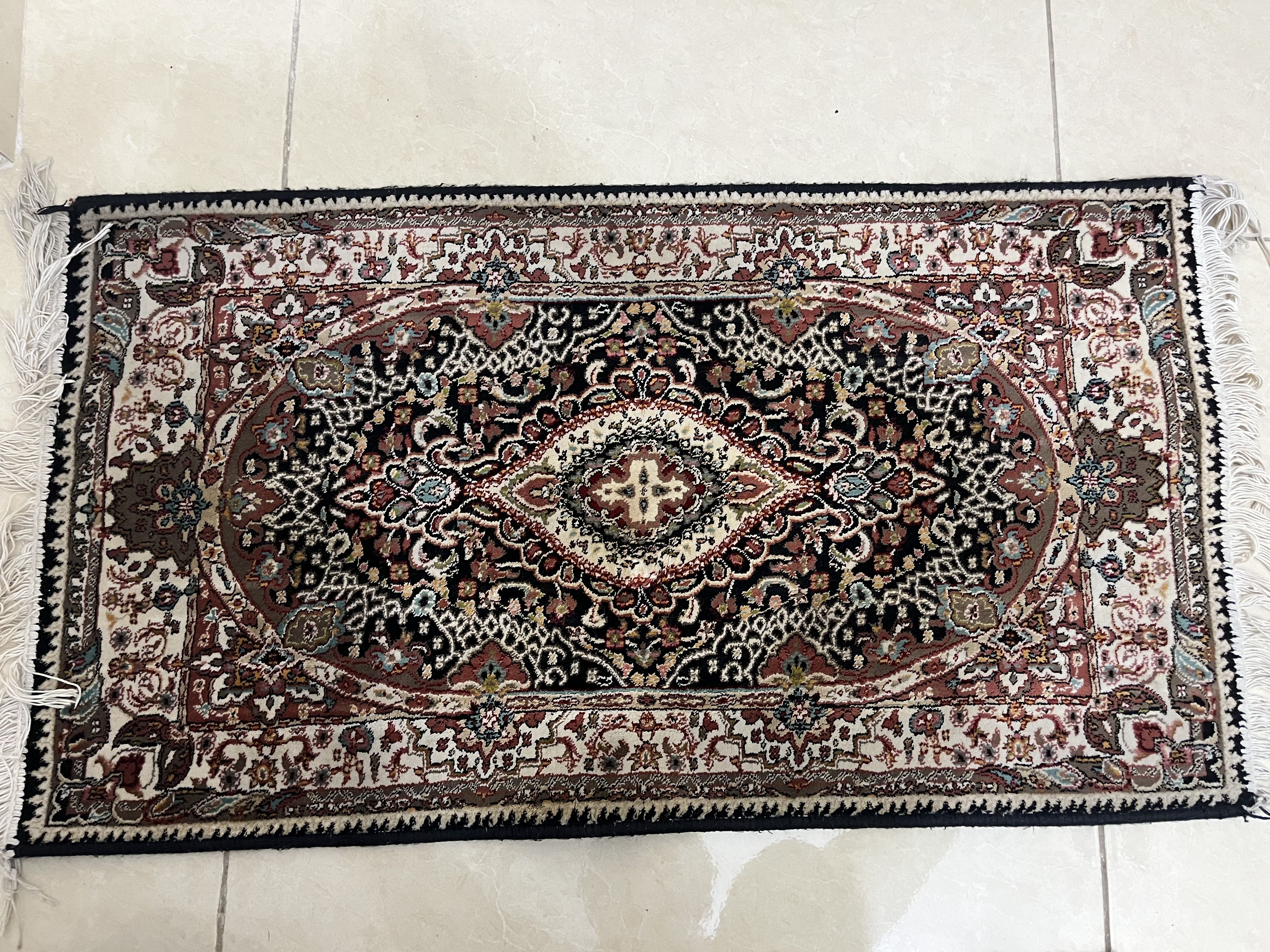 فرش دست بافت ایرانی