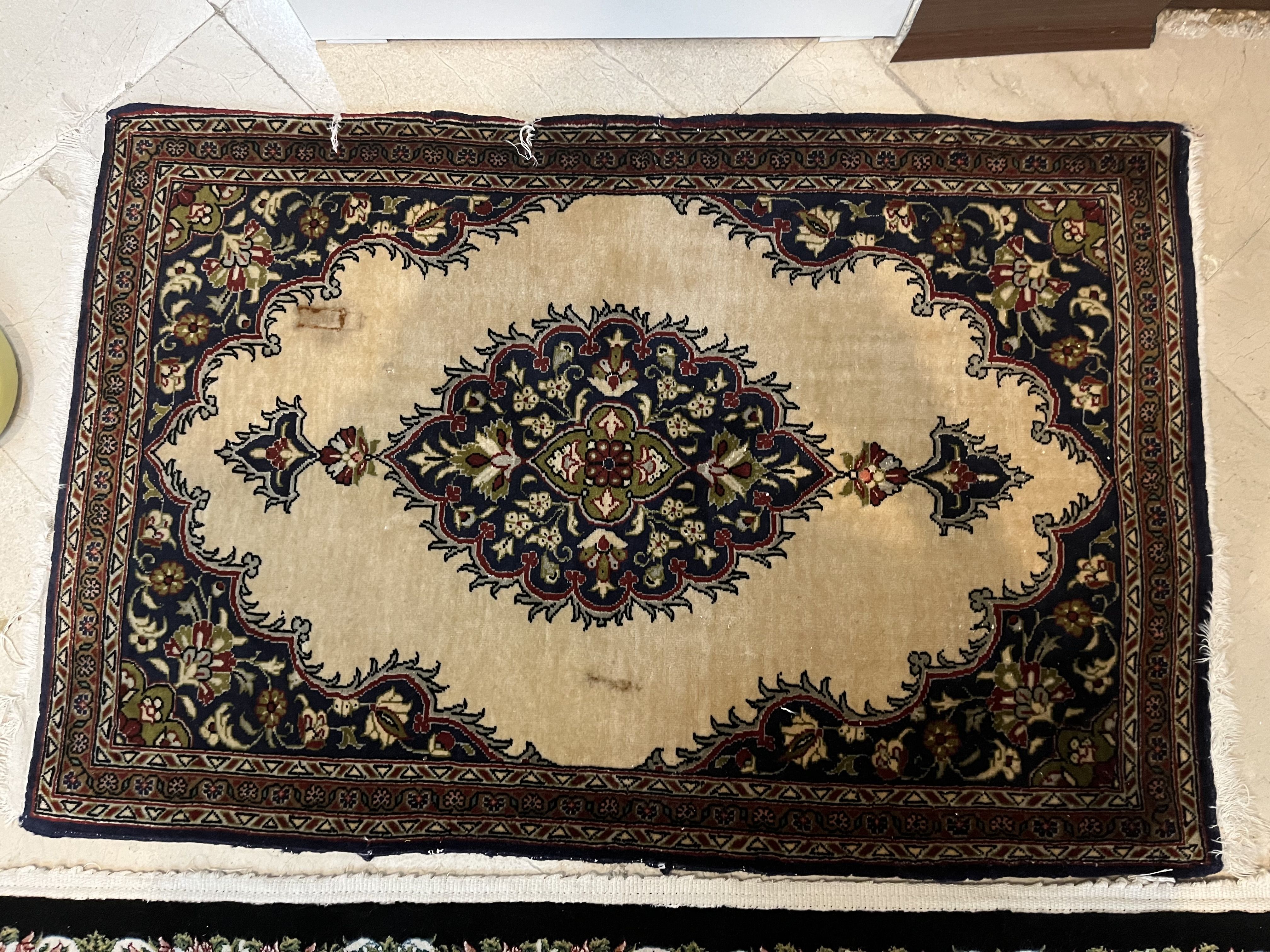 فرش دست بافت ایرانی