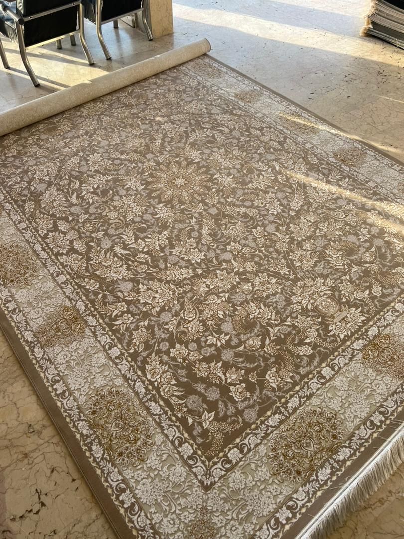 فرش در انواع نقشه و رنگ