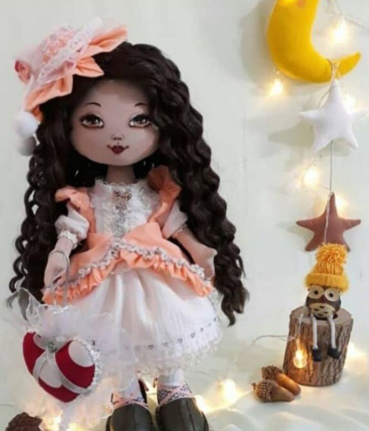 عروسک دستساز 