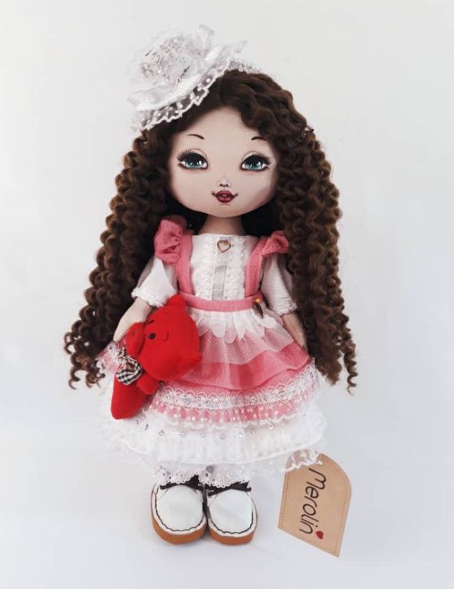 عروسک دستساز 