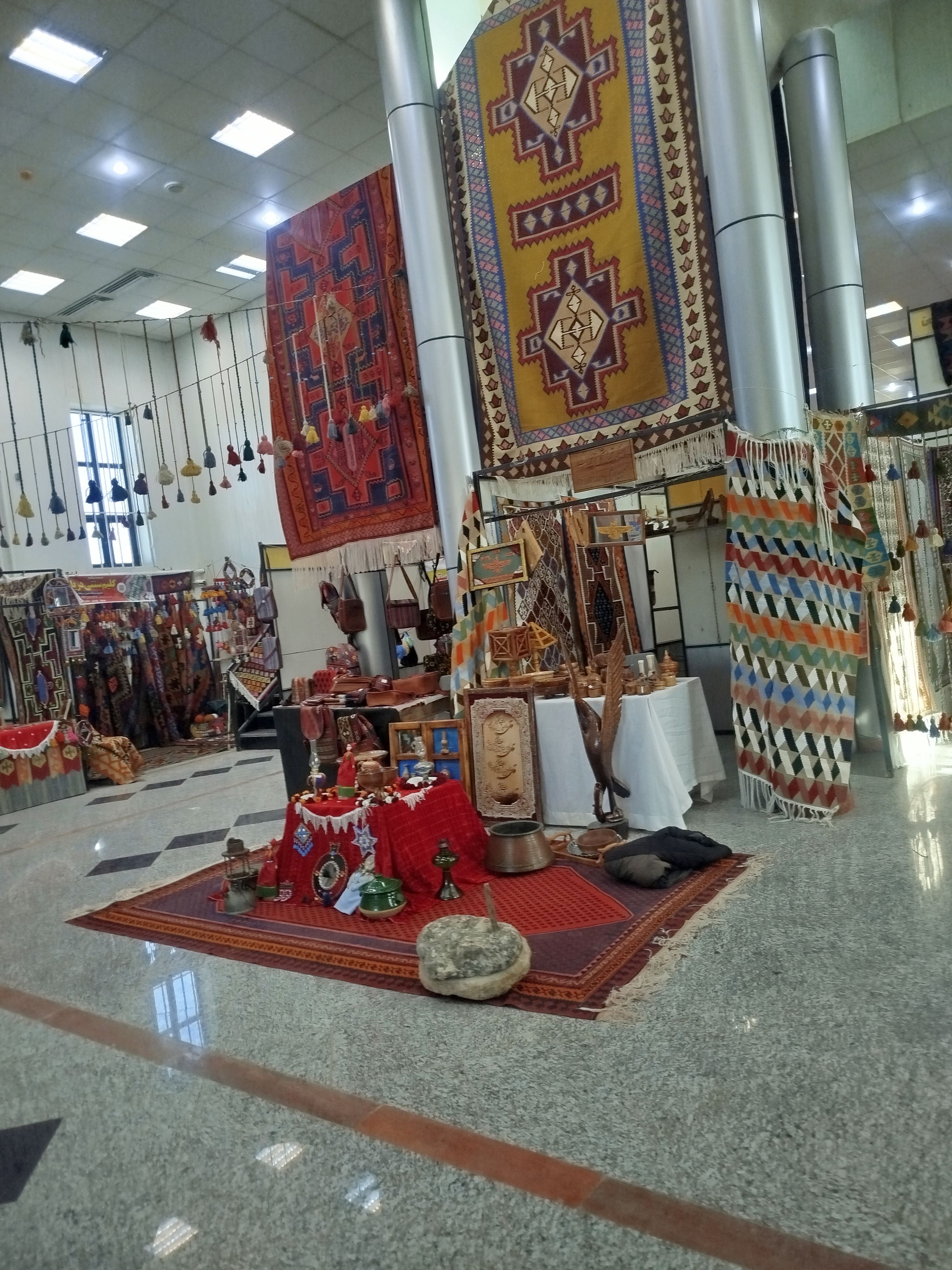 گلیم دستباف 