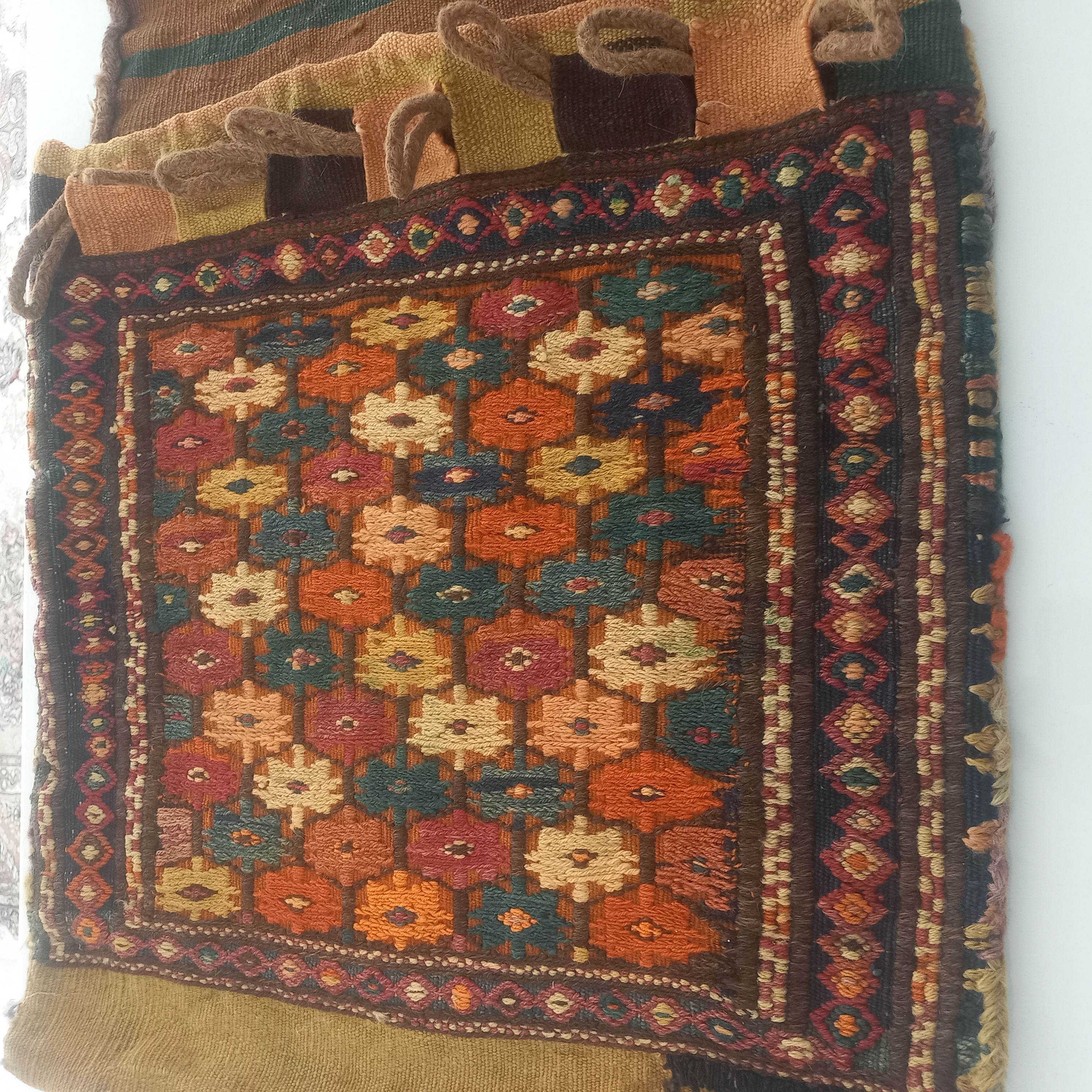 خورجین آنتیکدست‌باف با قدمت