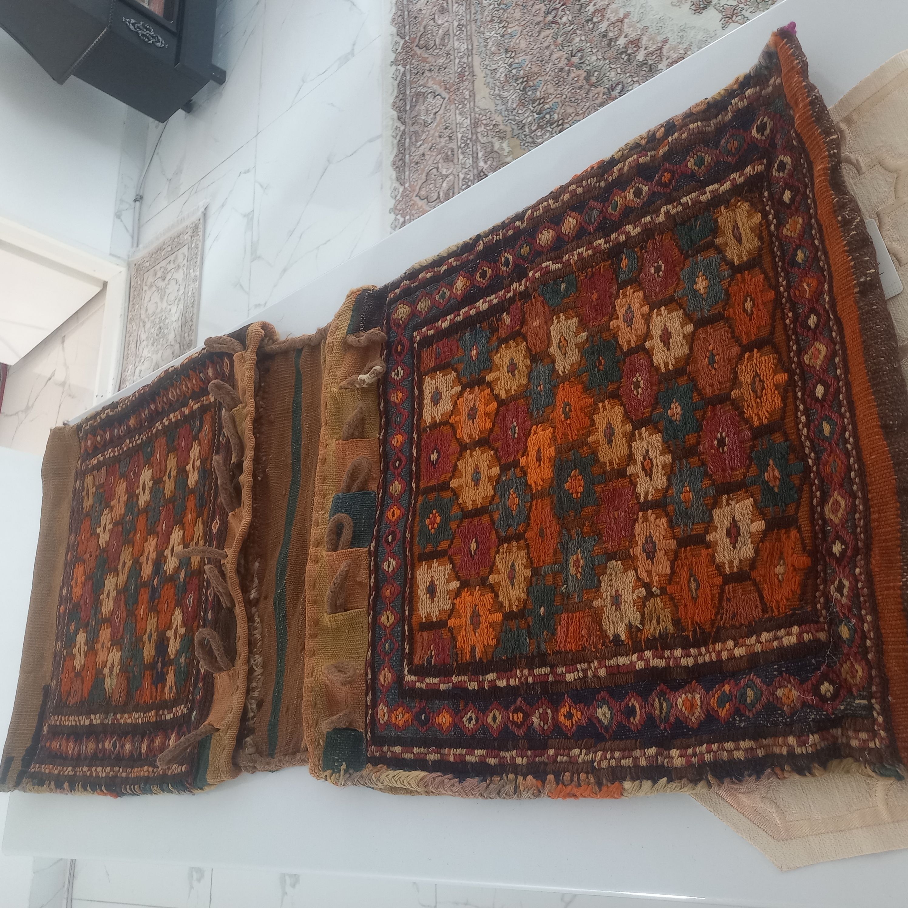 خورجین آنتیکدست‌باف با قدمت