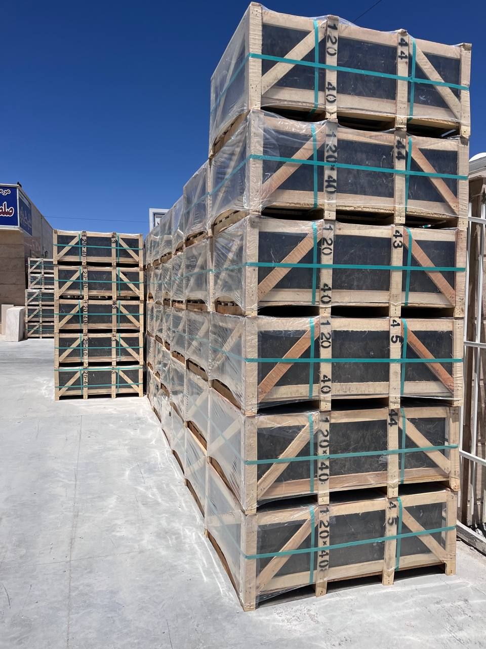 سنگ تروارتن موج دار عسلی 