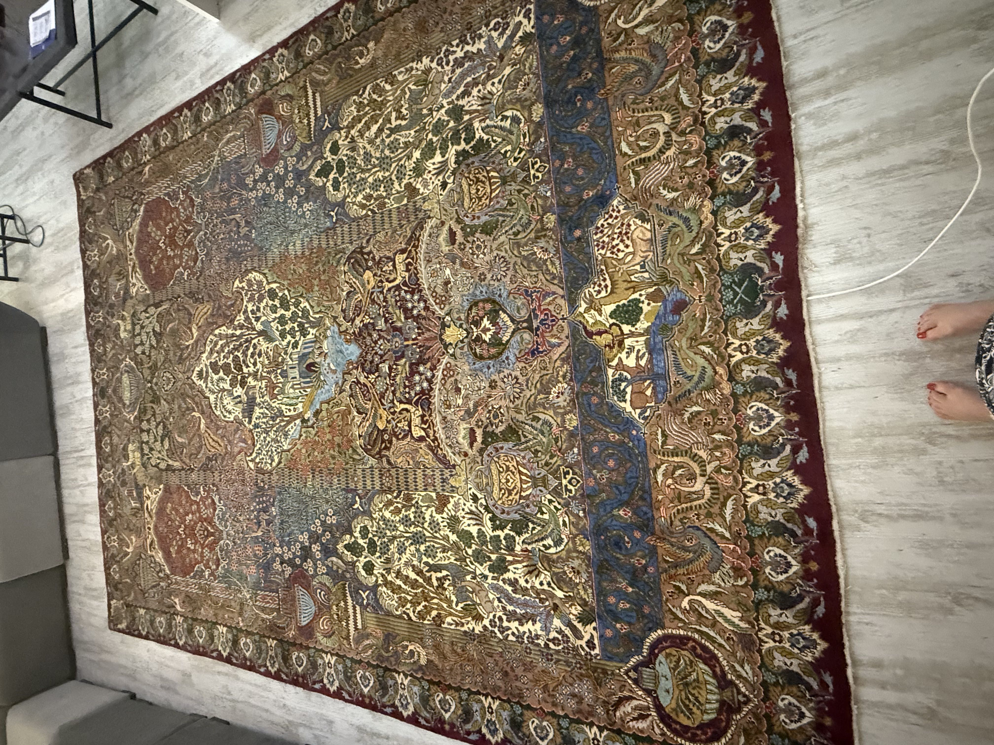 فروش فرش دست باف ١٠٠ساله (شكارگاه)