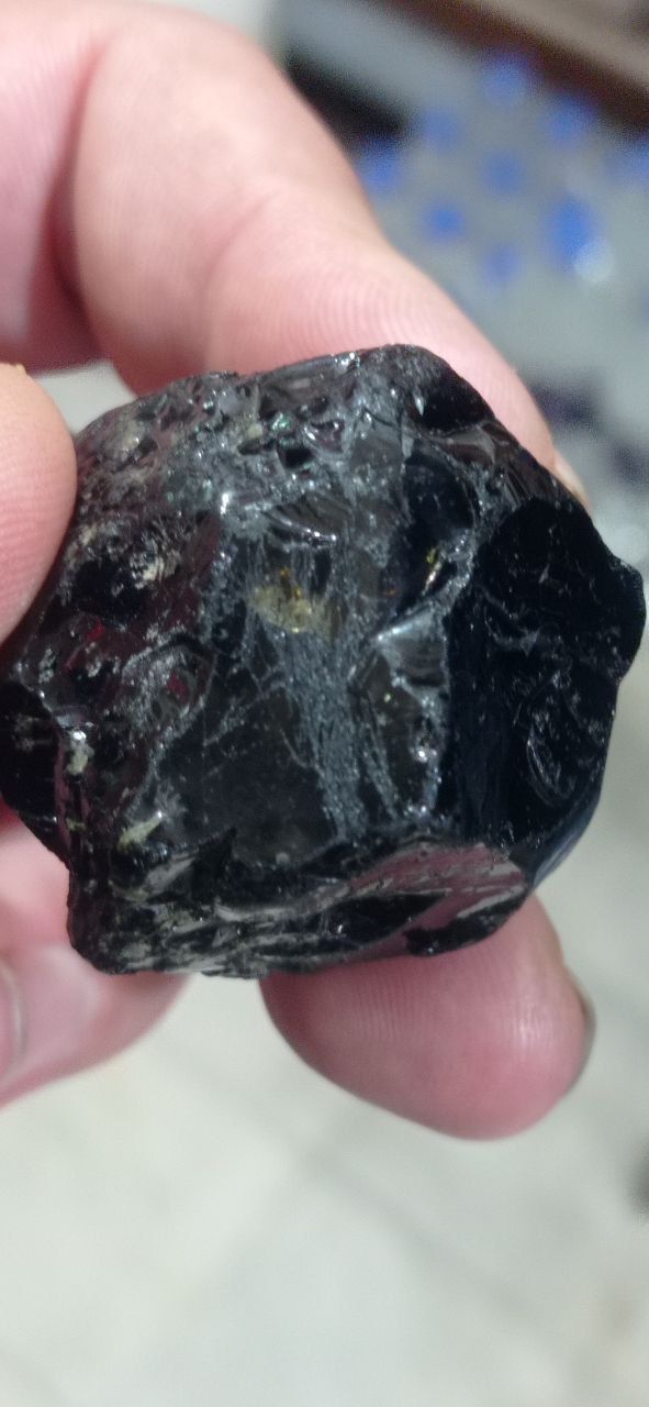 فروش سنگ قیمتی الماس سیاه