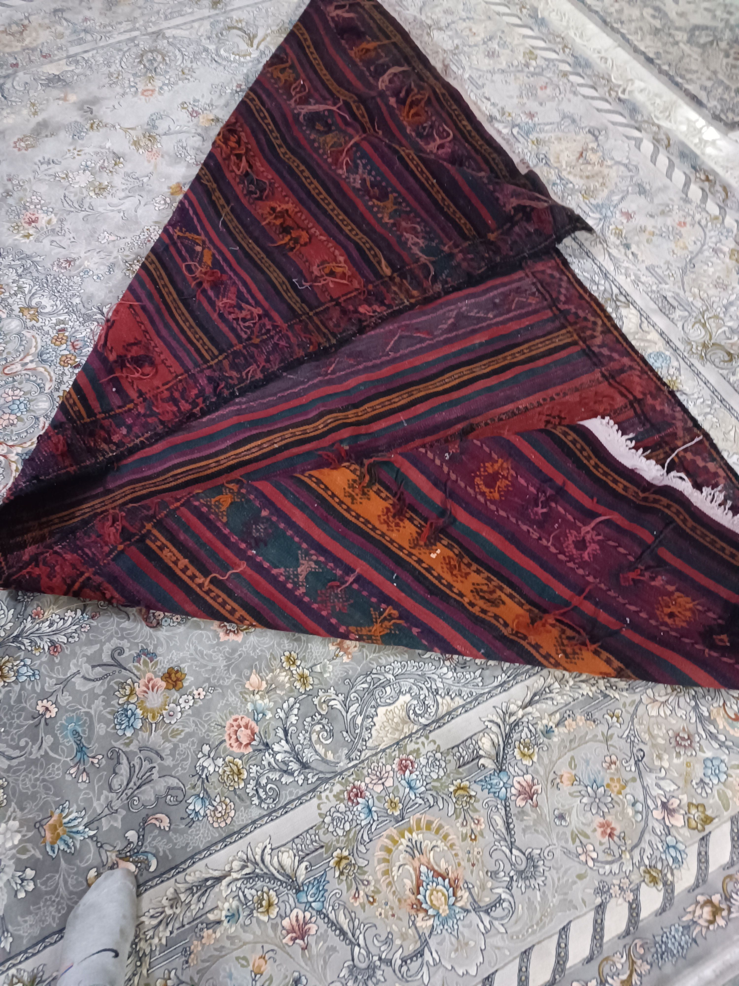 گلیم قدیمی دستباف 