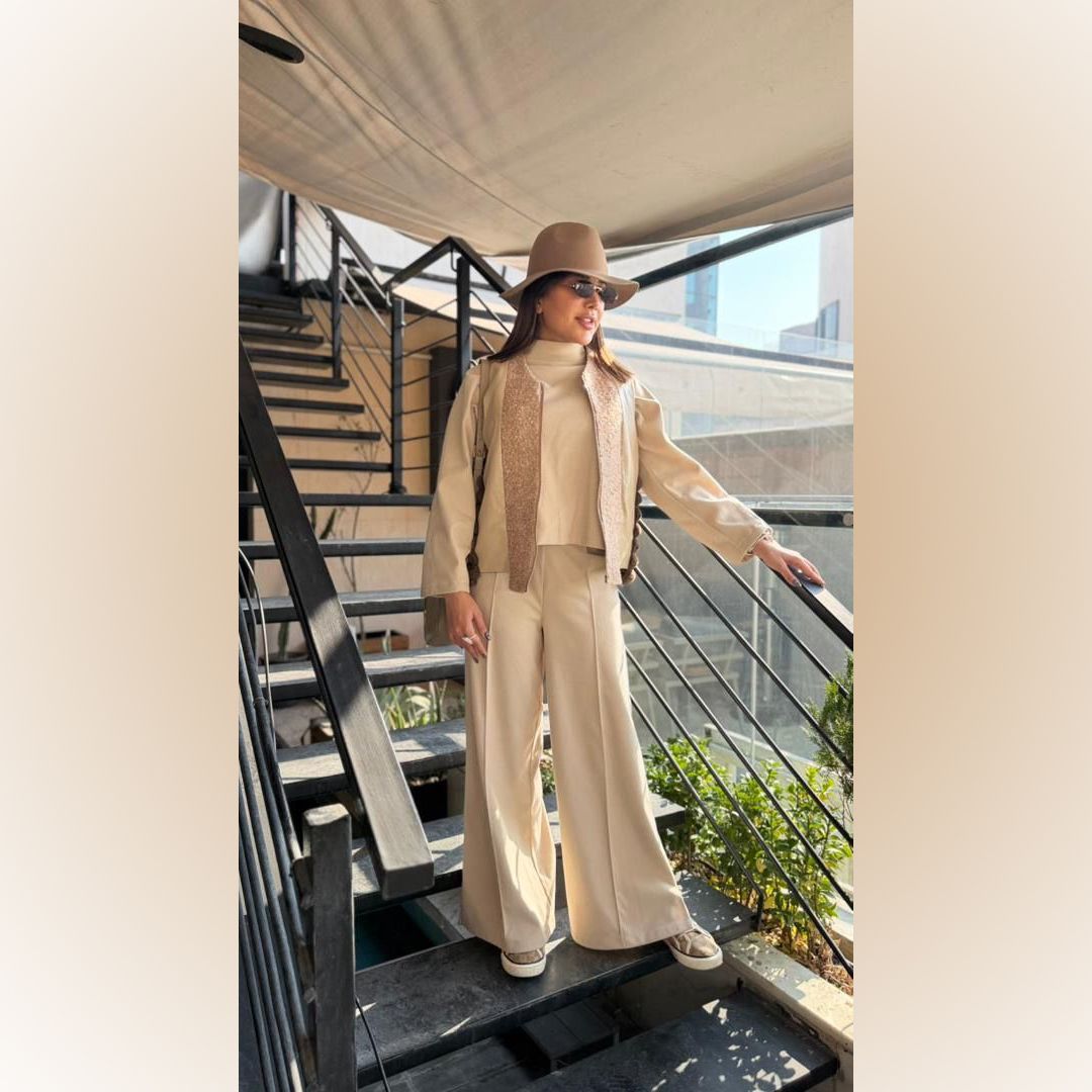 طراح لباس ترکیب خز -چرم-تدی