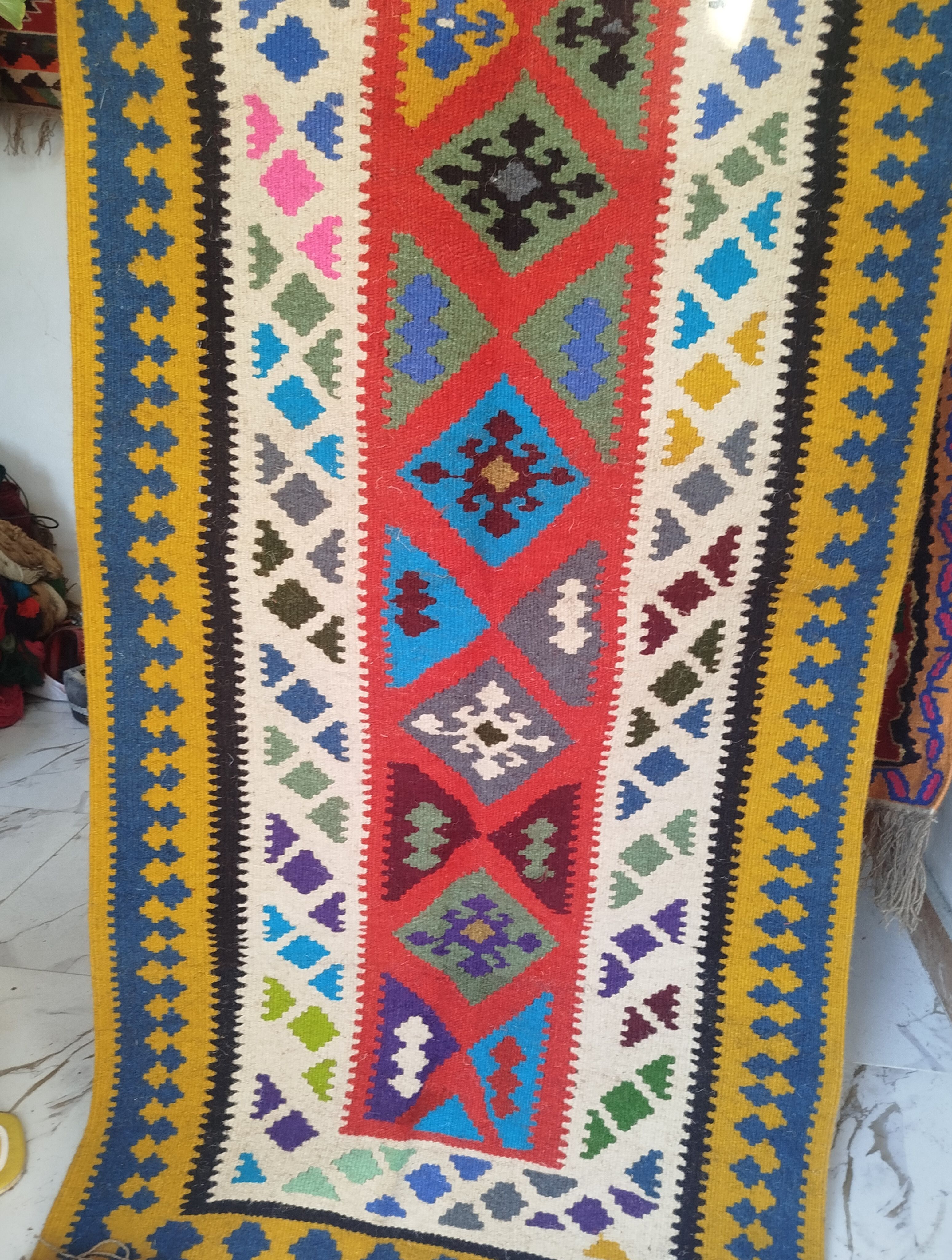 گلیم دستبافت سنتی عشایری