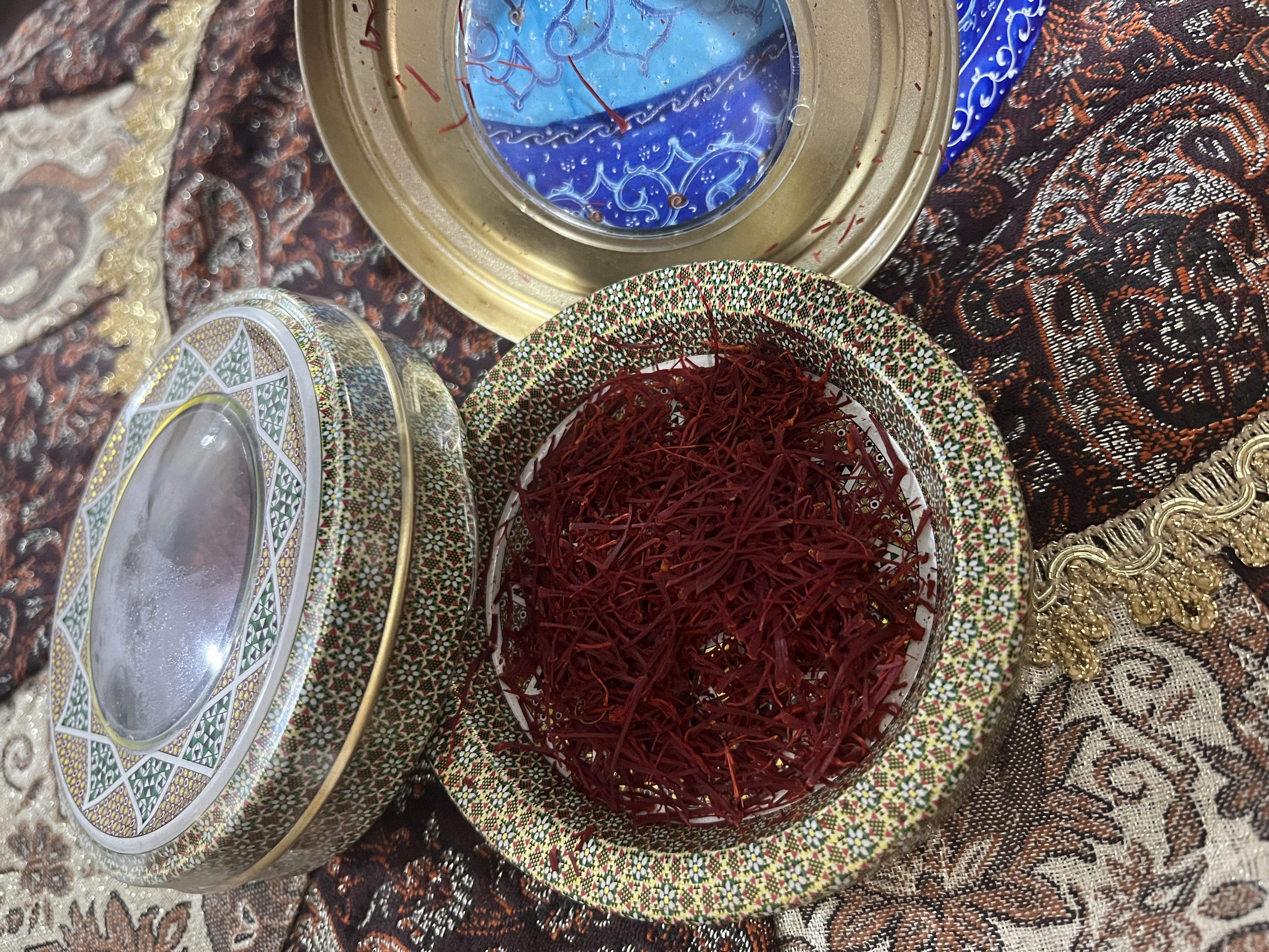 زعفران و ادویه جات