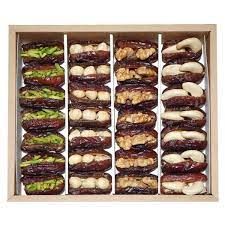 شیرینی خرما مغزدار و شکلات تلخ 