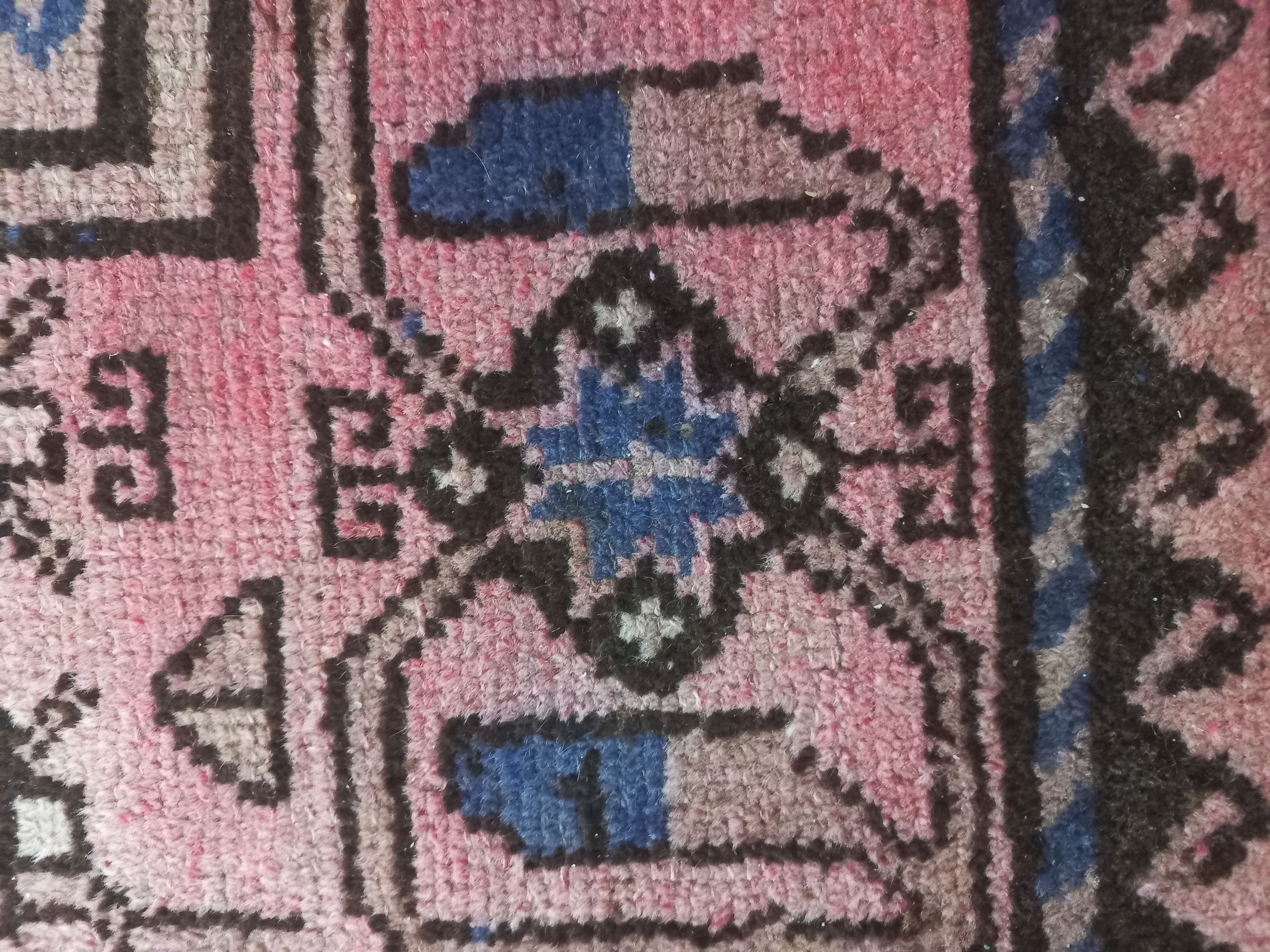 سجادة فارسية قديمة