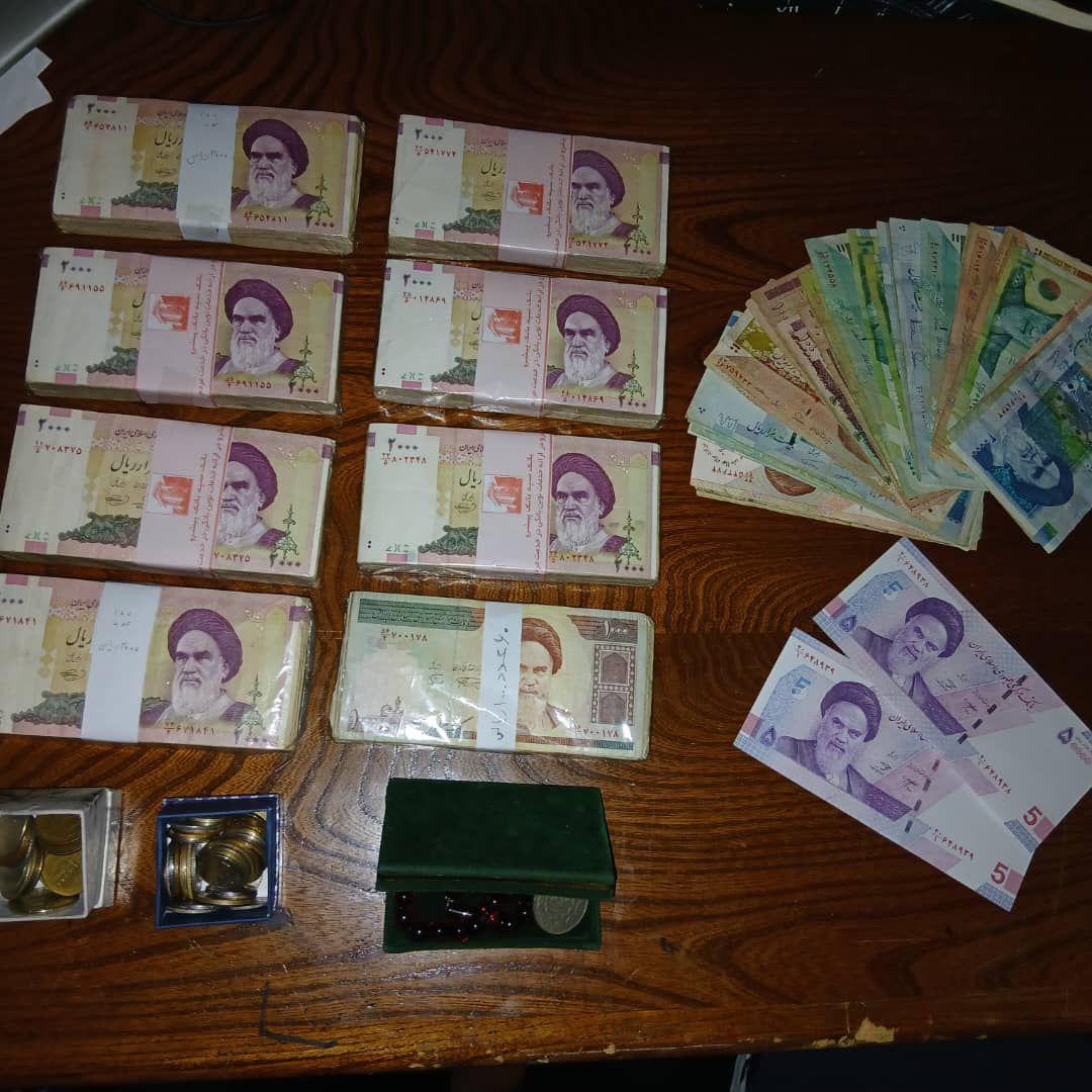 کلیکسیون ارزشمند اسکناس و سکه