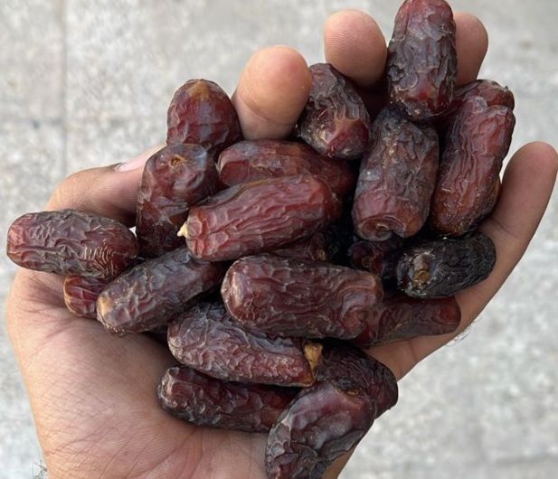 انواع خرما هرمزگان وپیارم درجه یک 