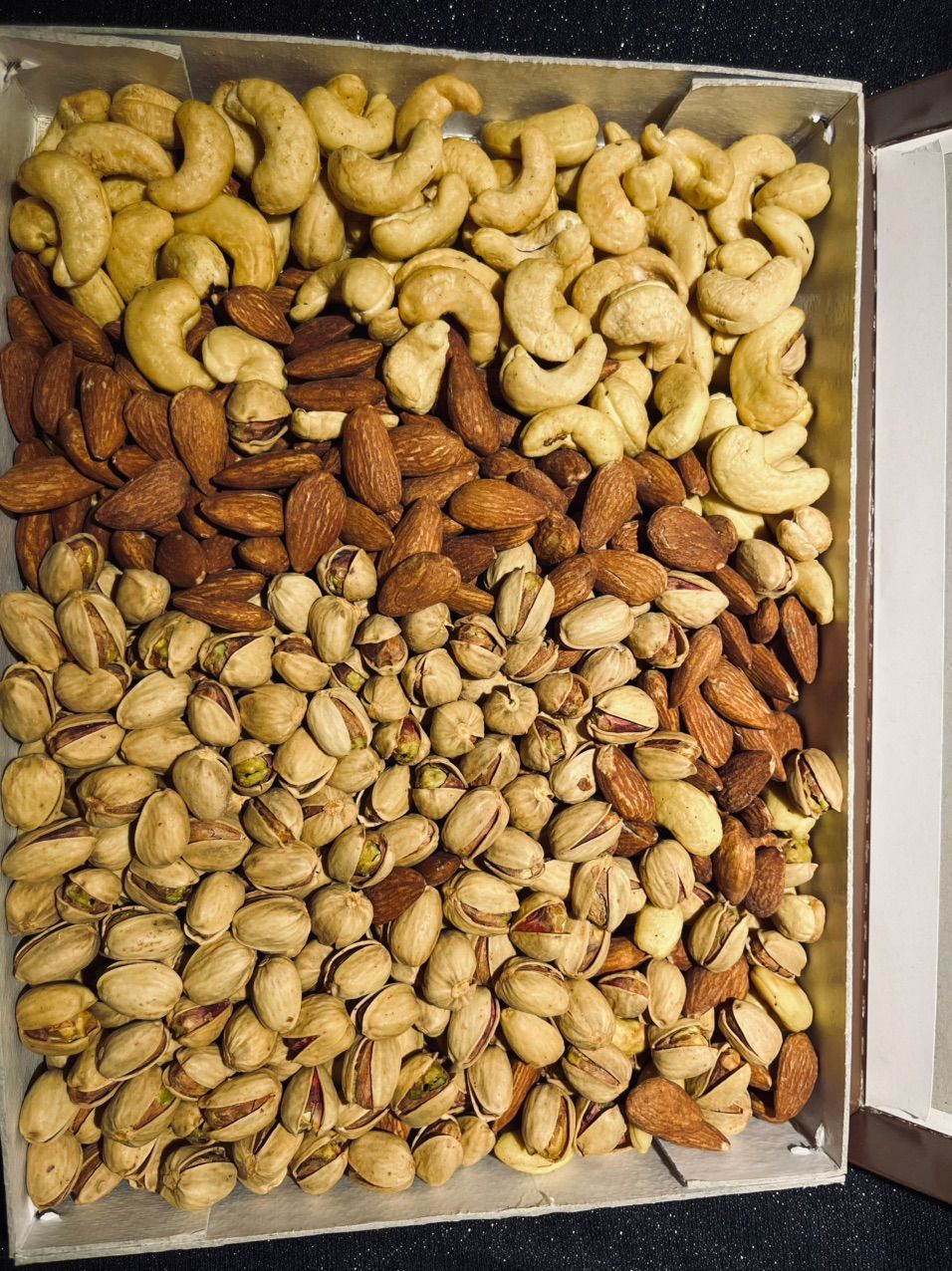 خشکبار و آجیل 