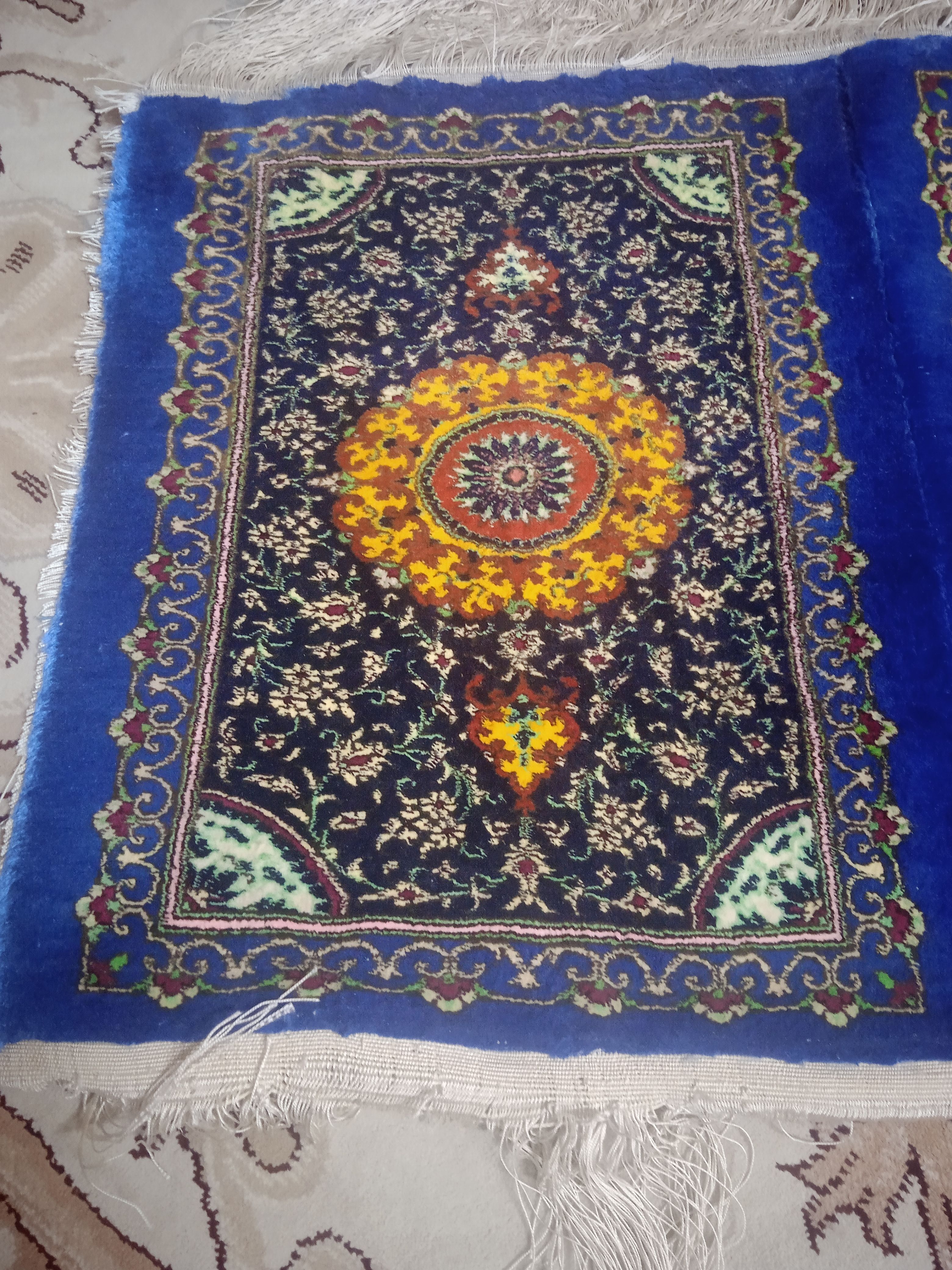 فرش تمام ابریشم 
