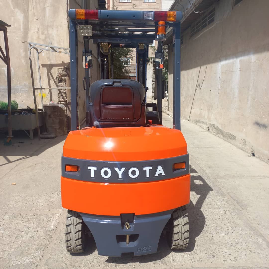 لیفتراک 2تن TOYOTA