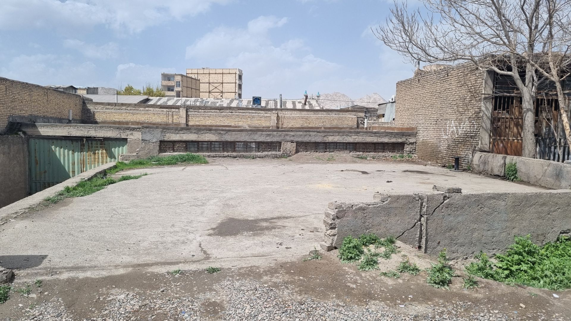 زمین 330 متری - تجاری صنعتی