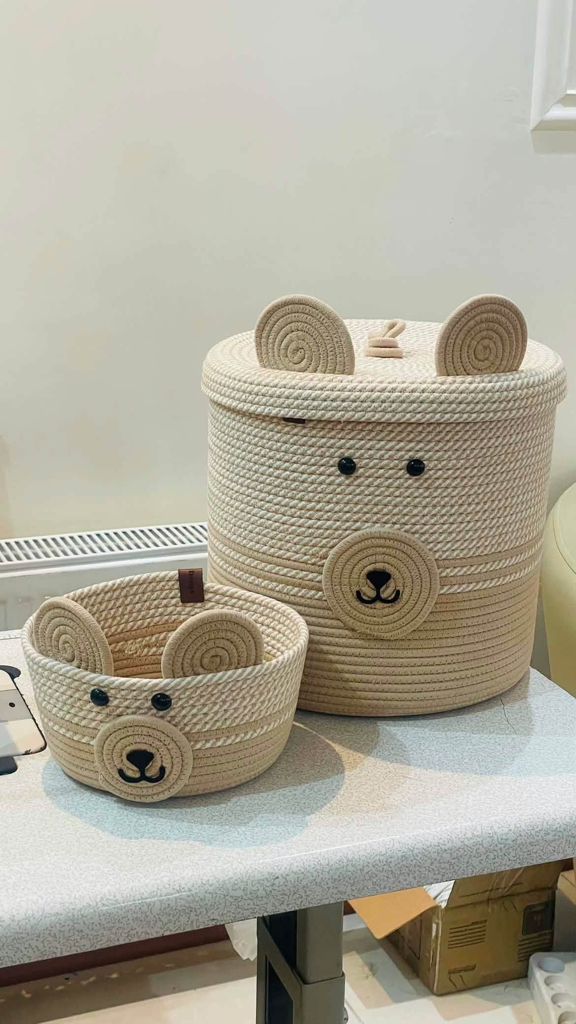 Sisemony set, organizing basket