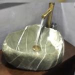 روشویی خاص از دل رودخانه مازندران 