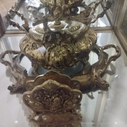برنز انگلستان ۴۵سال داخل جعبه شیشه ای 