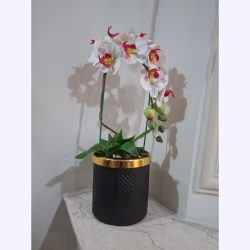 الزهور والنباتات الاصطناعية