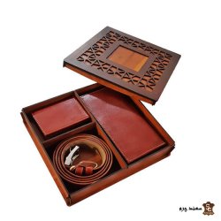 طقم مصنوع يدويًا من الجلد الطبيعي طقم مصنوع يدويًا من الجلد الطبيعي