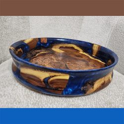 حاوية من الخشب والراتنج