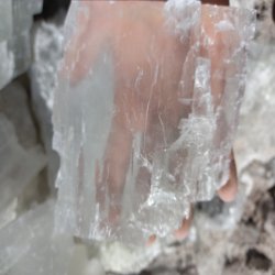 نمک کریستال دلنمک