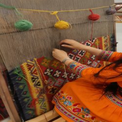 گلیم دستبافت سنتی عشایری گلیم دستبافت سنتی عشایری