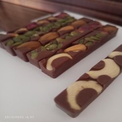 شکلات دست ساز خانگی