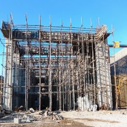 استاد کار ماهر داربست فلزی