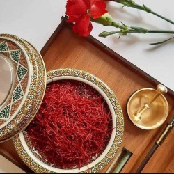 زعفران ، زرشک و خشکبار