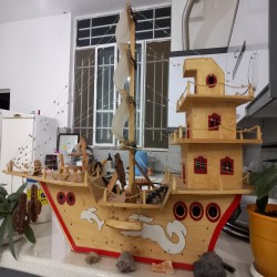 کشتی تزئینی چوبی