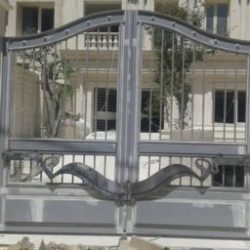 درب پارکینگی فلزی