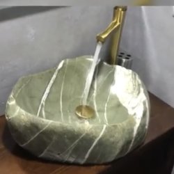روشویی خاص از دل رودخانه مازندران 