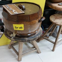 بشکه چوبی مخصوص ریختن مایعات